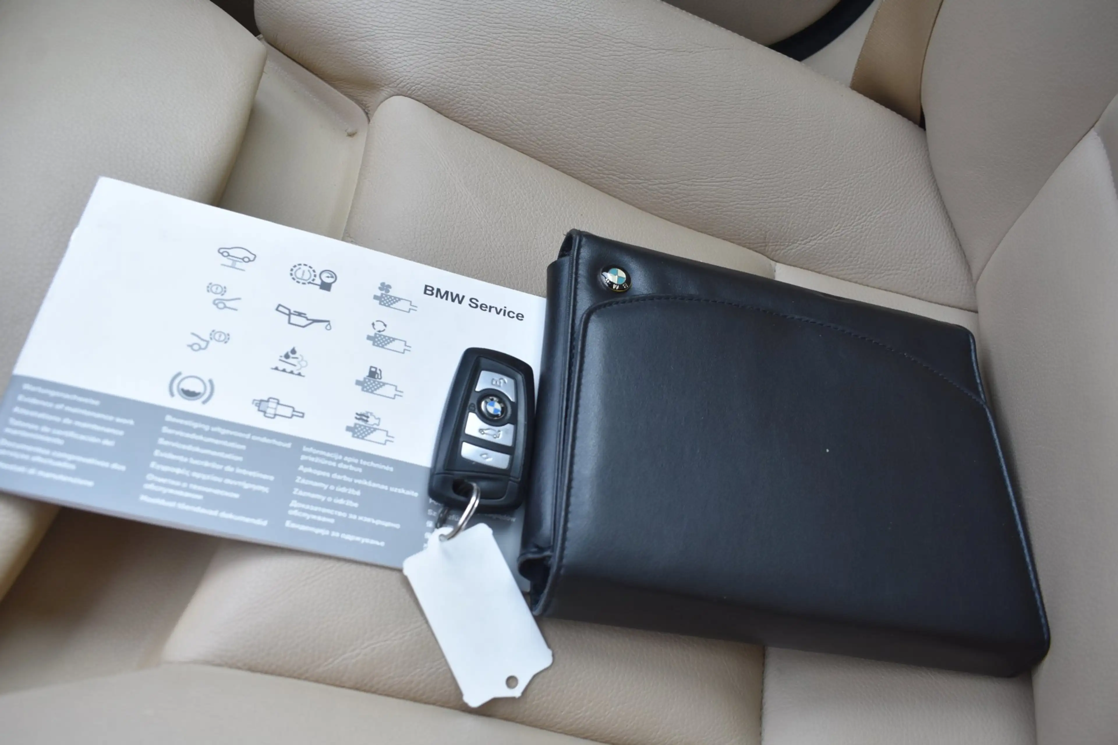 BMW 535 5-serie Touring 535d High Executive '11 Xenon Pano — photo 40