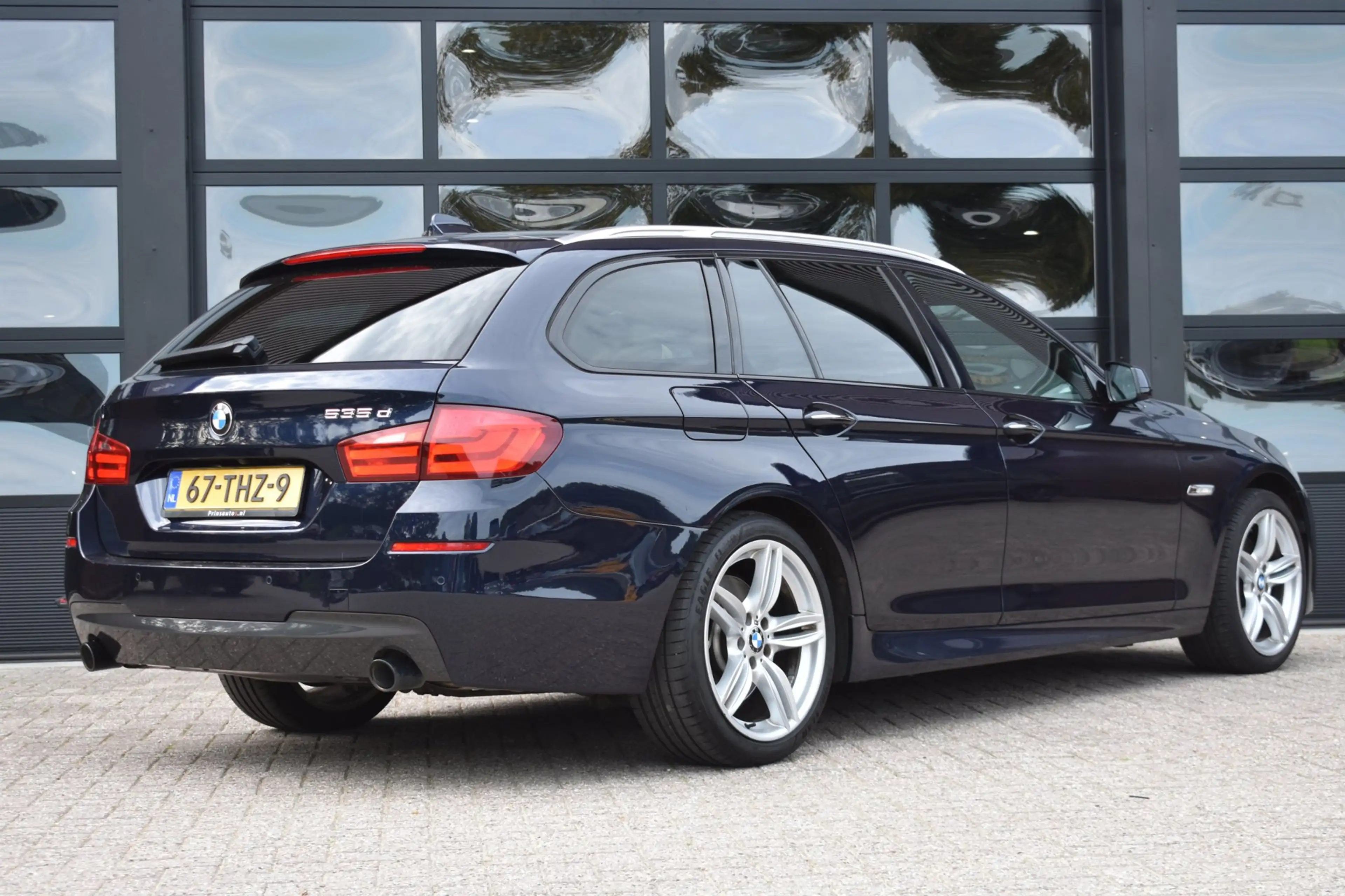 BMW 535 5-serie Touring 535d High Executive '11 Xenon Pano — photo 3