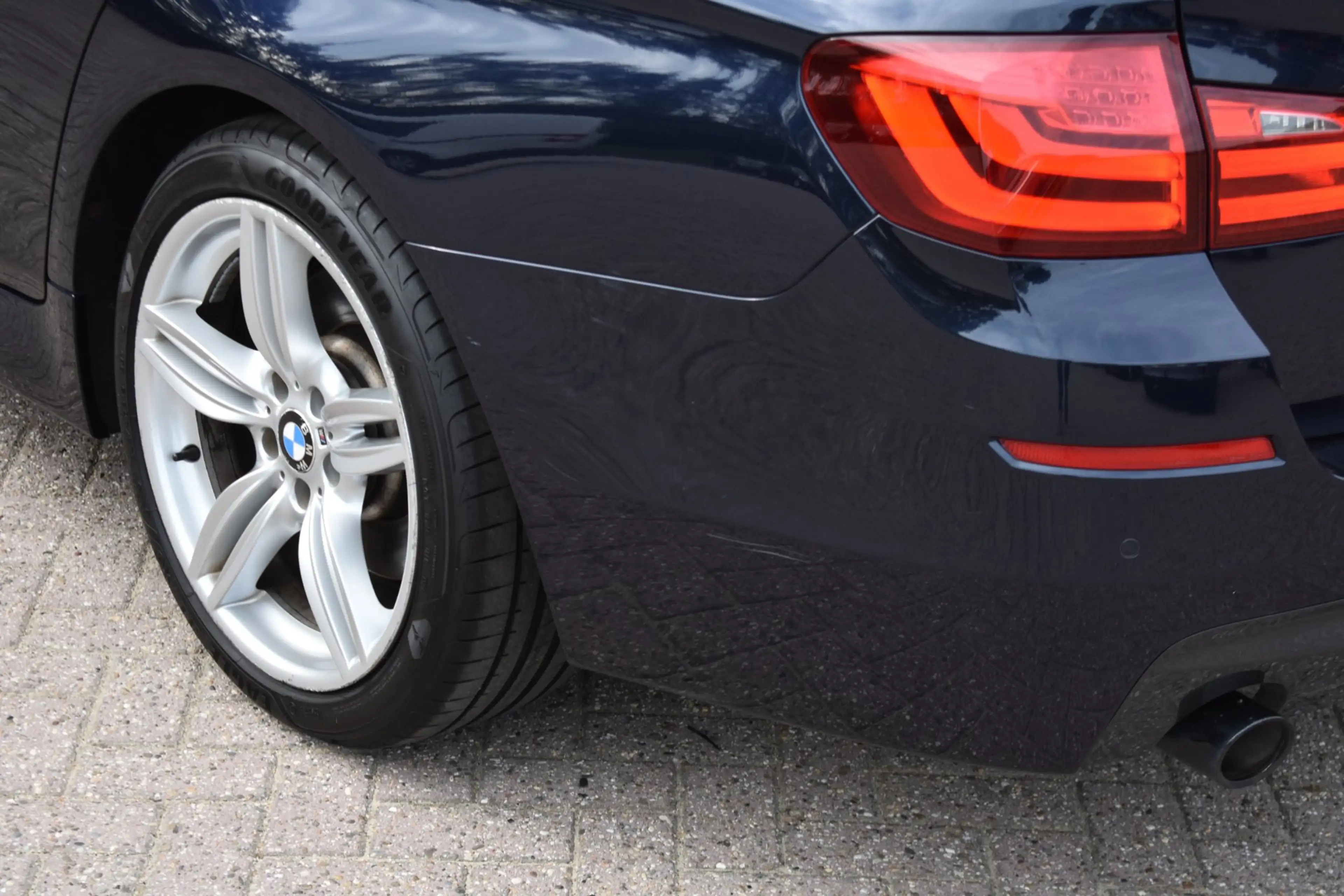 BMW 535 5-serie Touring 535d High Executive '11 Xenon Pano — photo 27