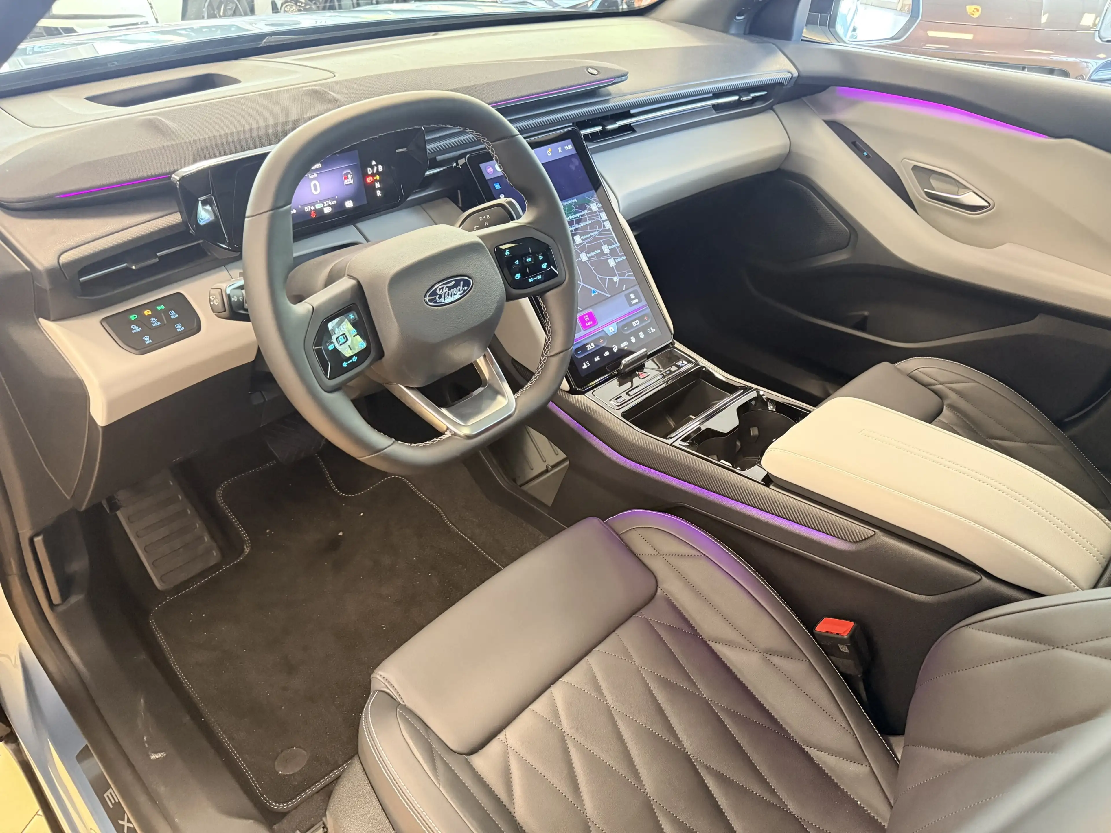 Ford Explorer Pano*ACC*ST-heiz*B&O*Massage*Leder*360 — photo 7
