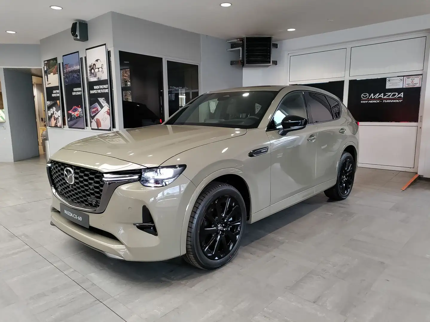 Mazda CX-60 2.5 PHEV i-ACTIV AWD 8AT Homura + Conv. Pack Bruin - 1