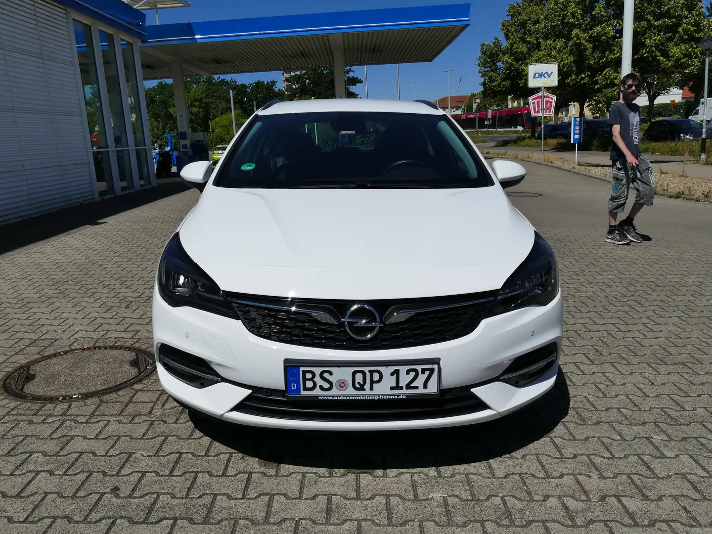 Opel Astra 1.5 D Start/Stop Sports Tourer Business Edition Weiß - 2