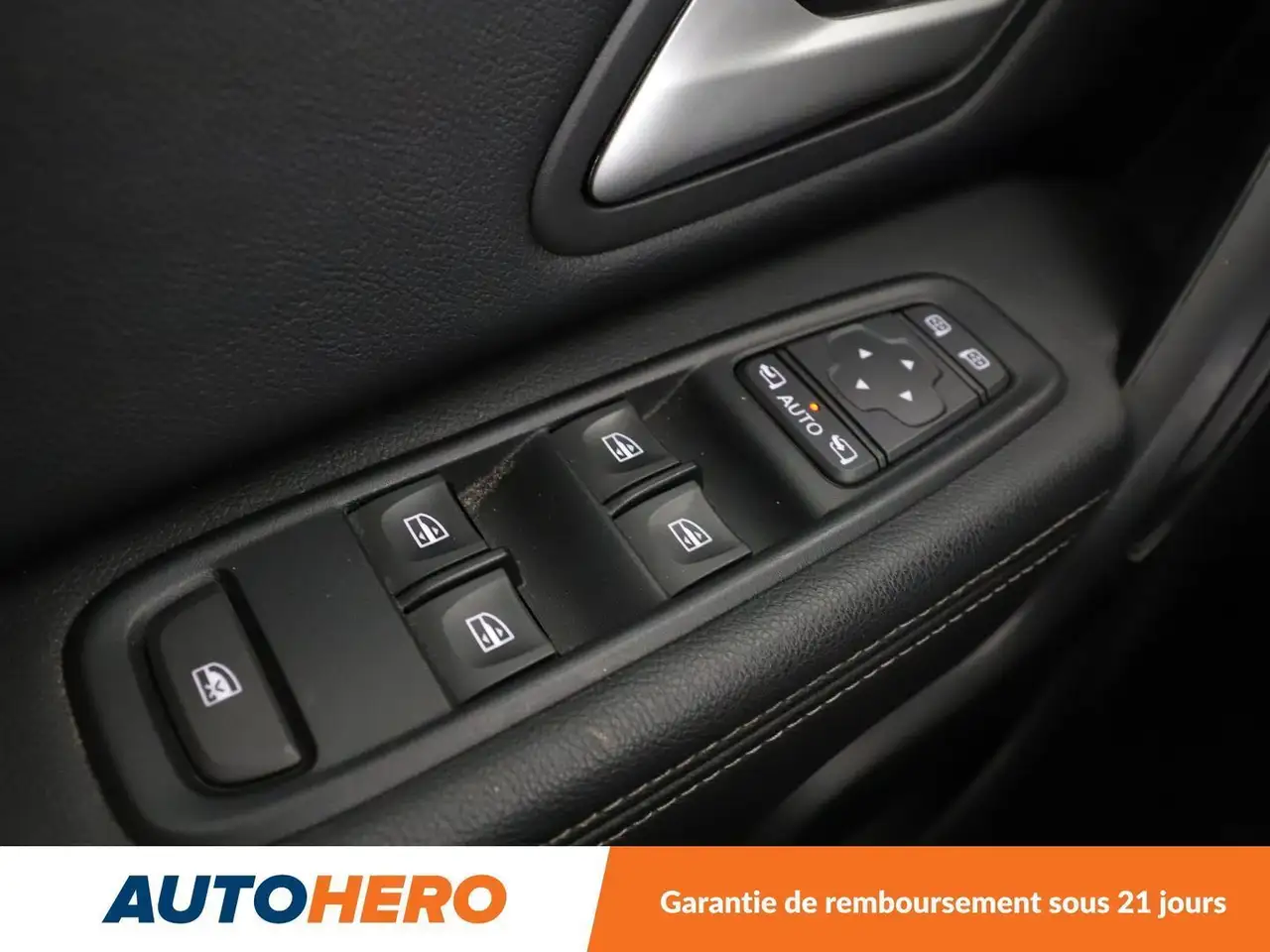 Dacia Duster — photo 25