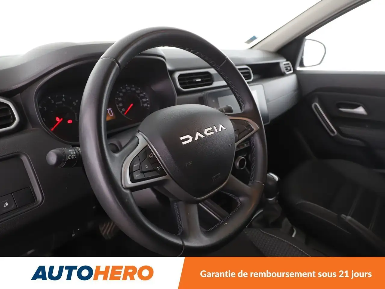 Dacia Duster — photo 11