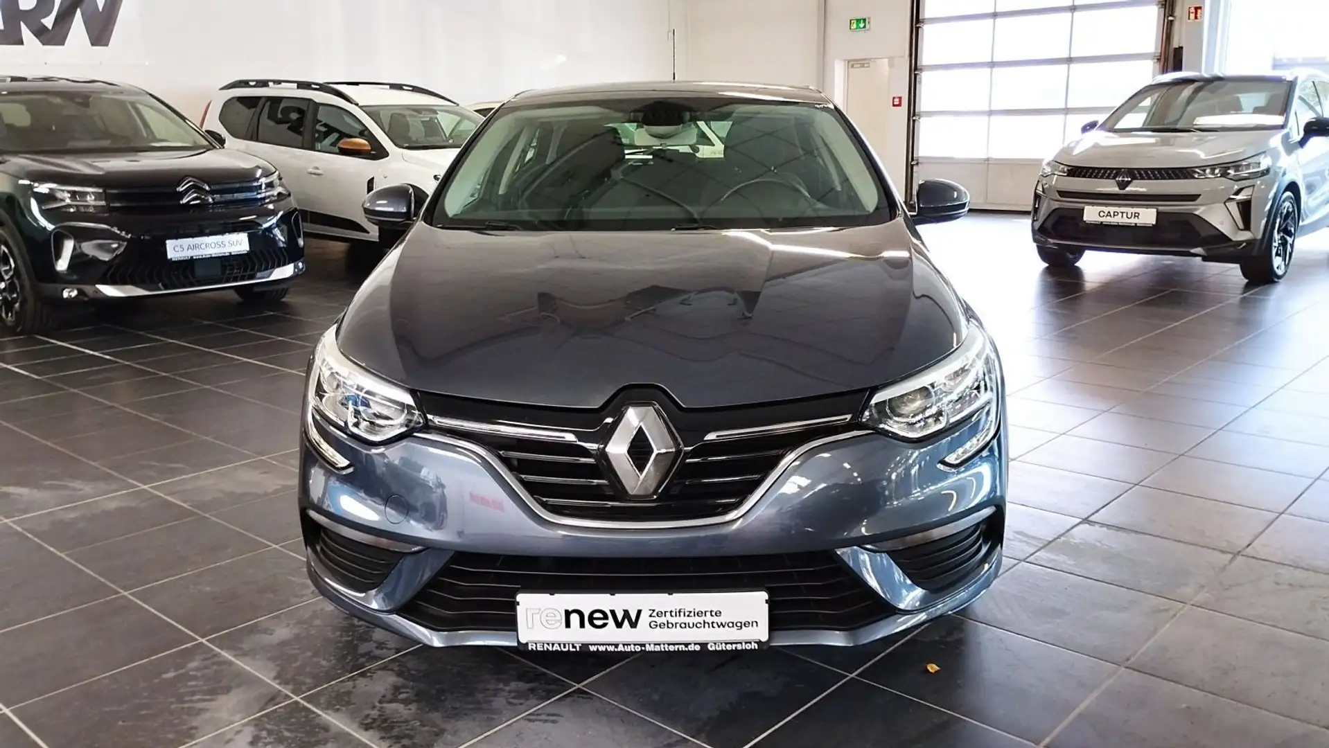 Renault Megane IV Lim. 5-trg. Play 100 PS Gris - 2