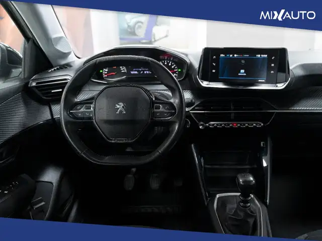 Peugeot 208 view 11