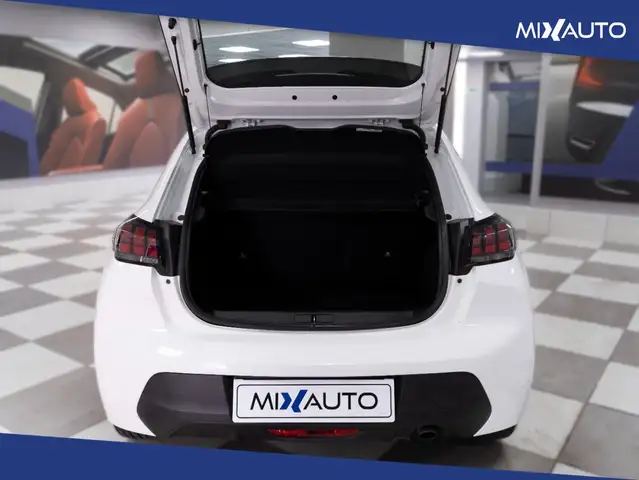 Peugeot 208 view 7