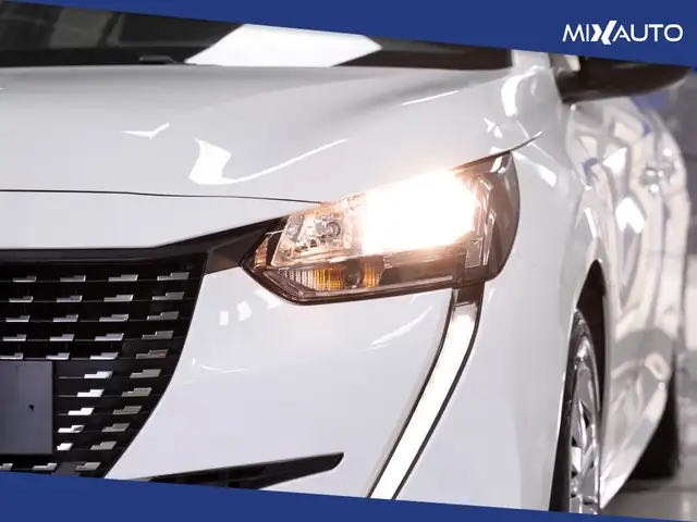 Peugeot 208 view 10