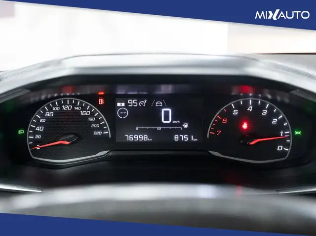 Peugeot 208 view 15