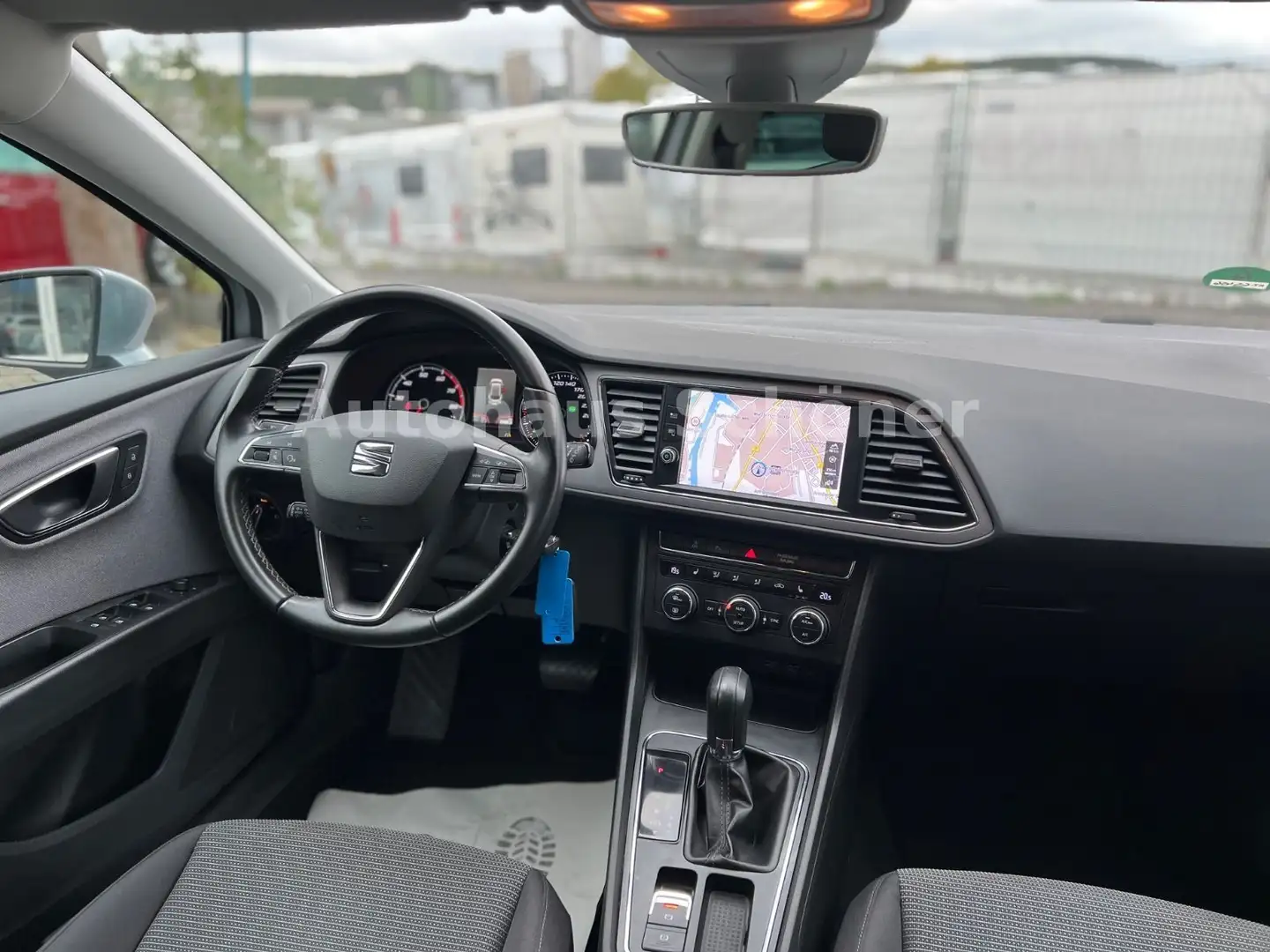 SEAT Leon ST Style**AUTOMATIK*NAVI*LED** Silber - 2