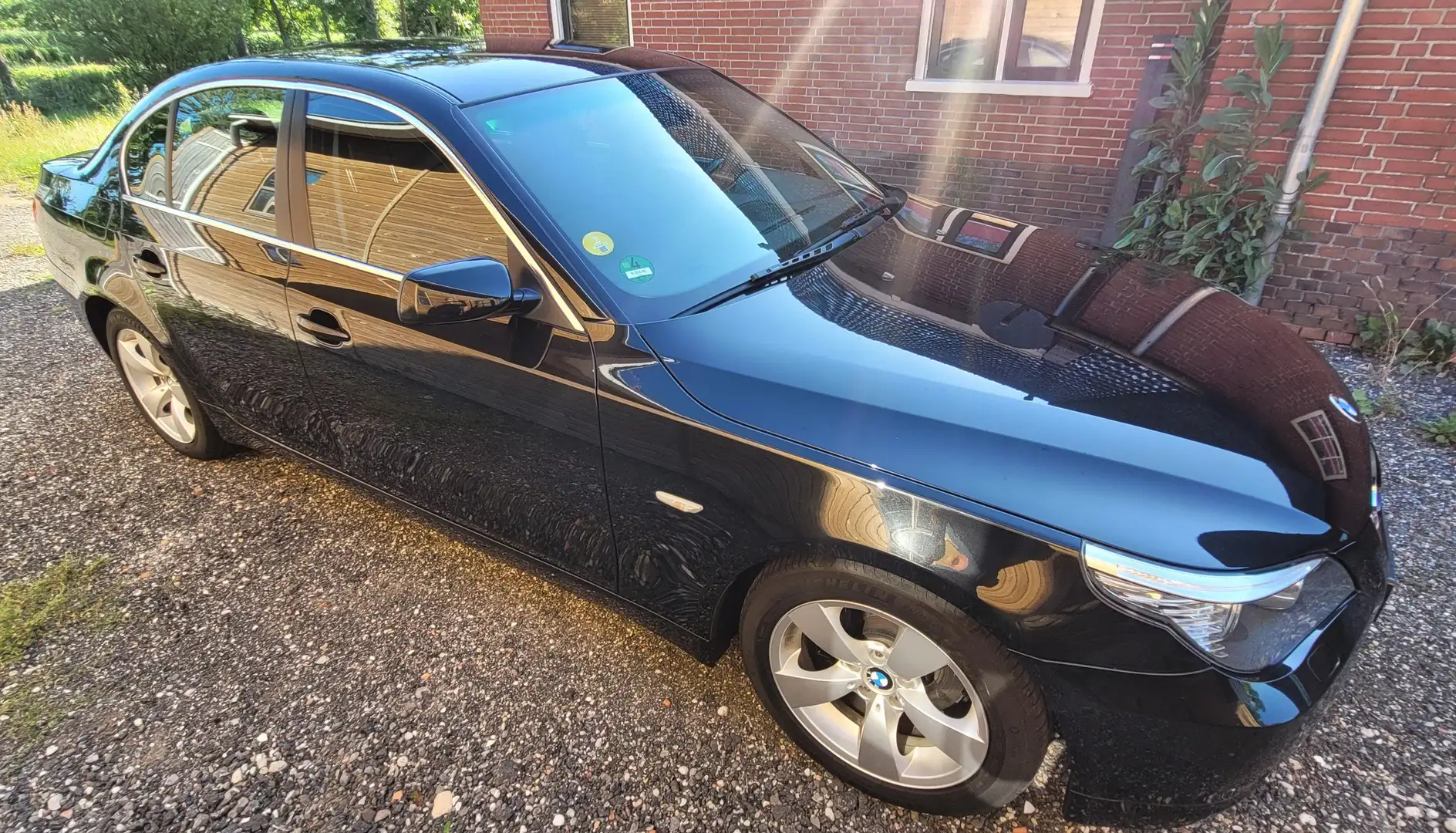 BMW 523 523i High Executive 2.5 6 cilinder E60 Чорний - 2