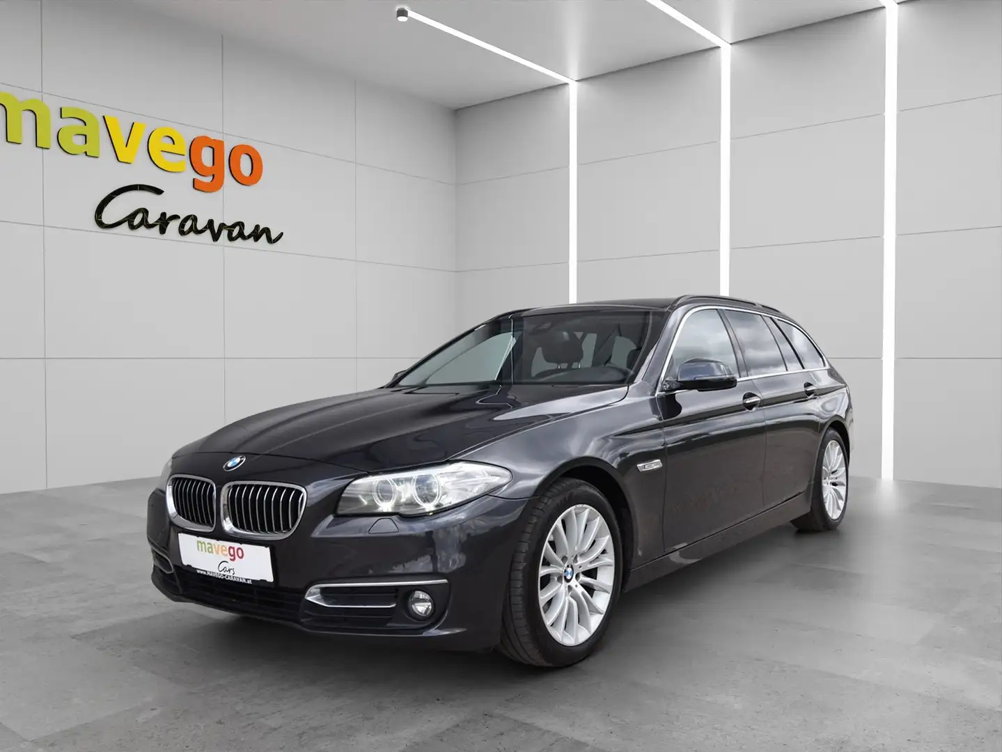 BMW 520 d xDrive Touring Luxury Line Aut. *SPEZIAL ANGEBOT Grau - 1