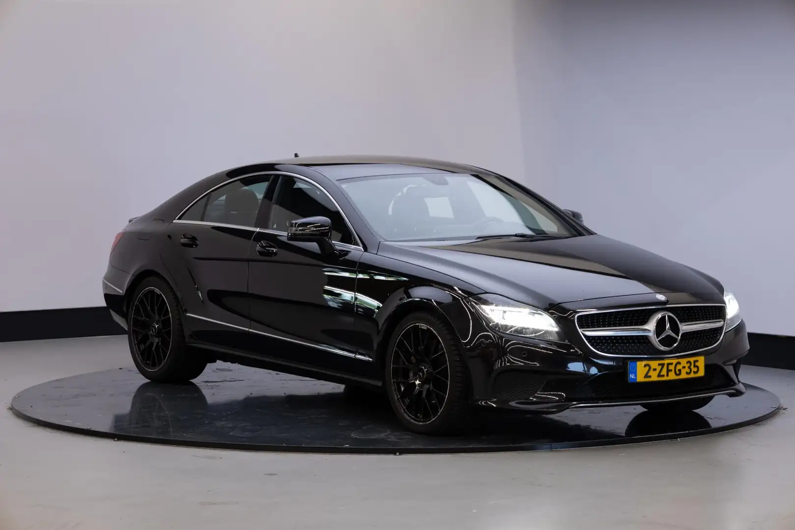 Mercedes-Benz CLS 400 Nette auto | Alleen B2B | Geen garantie Zwart - 1