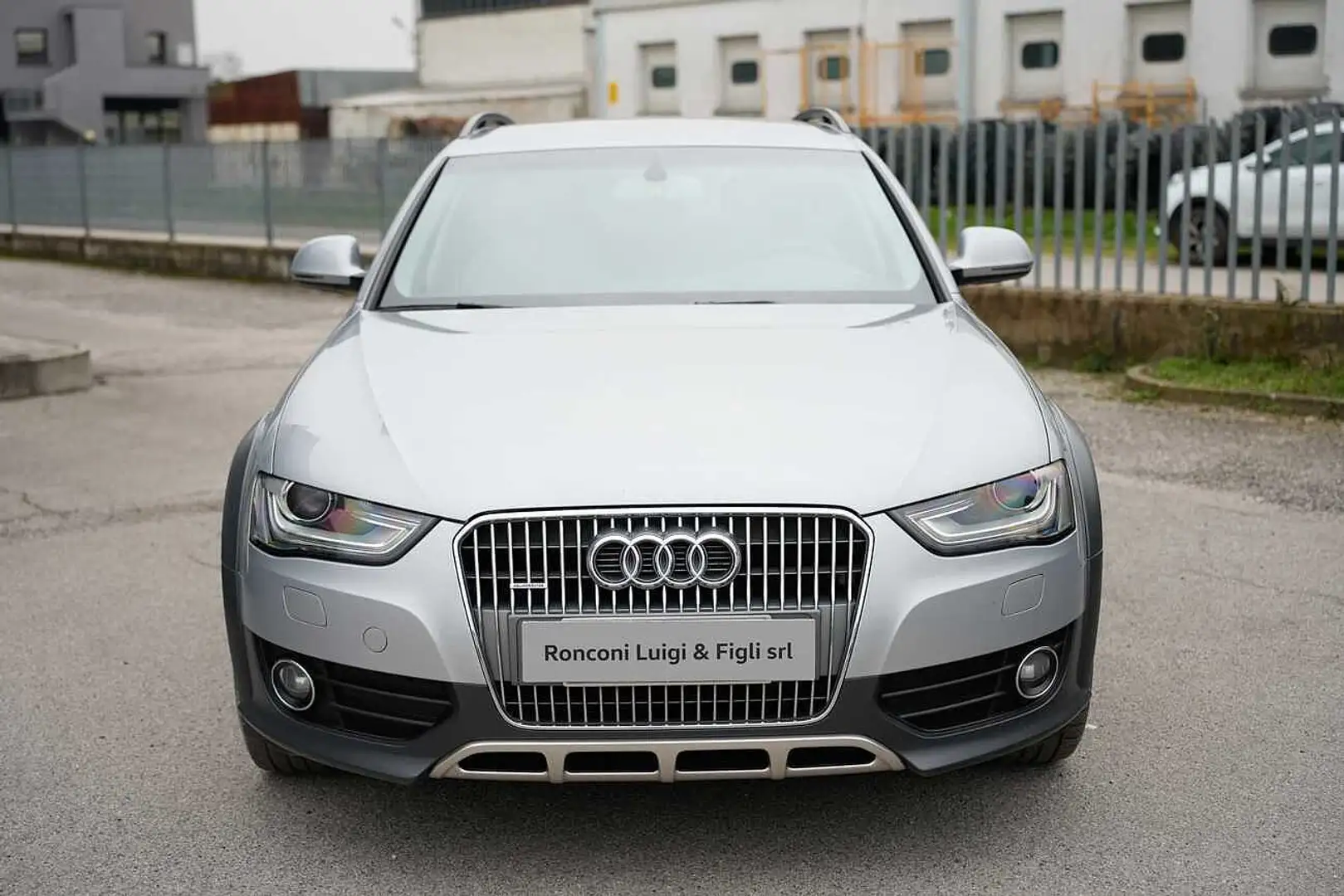 Audi A4 allroad 1ª serie 2.0 TDI 190 CV cl.d. S.tr. Advanc Argento - 2