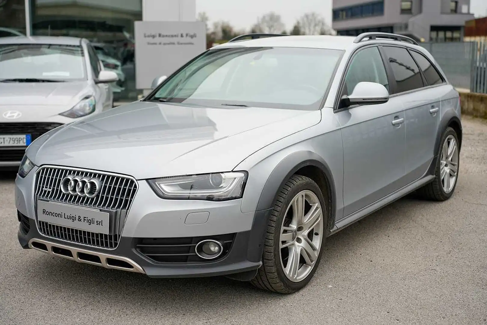 Audi A4 allroad 1ª serie 2.0 TDI 190 CV cl.d. S.tr. Advanc Argento - 1