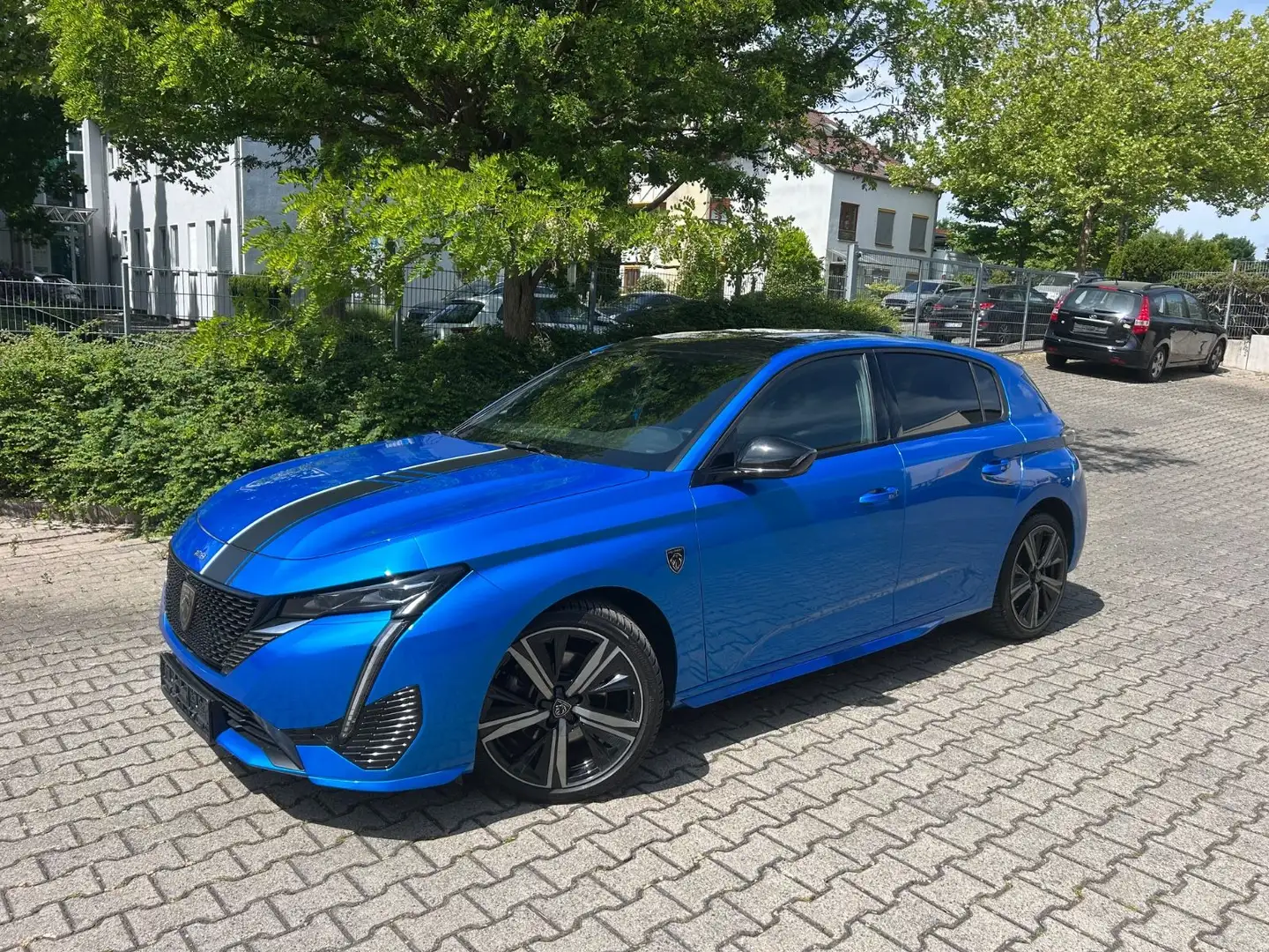 Peugeot 308 BlueHDi 130 EAT8 GT EAT8 Panorama Blau - 1