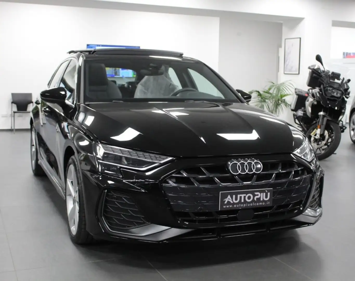 Audi A3 SPB 2.0 TDI S-Tronic S-Line Nuova MY25 Negro - 1
