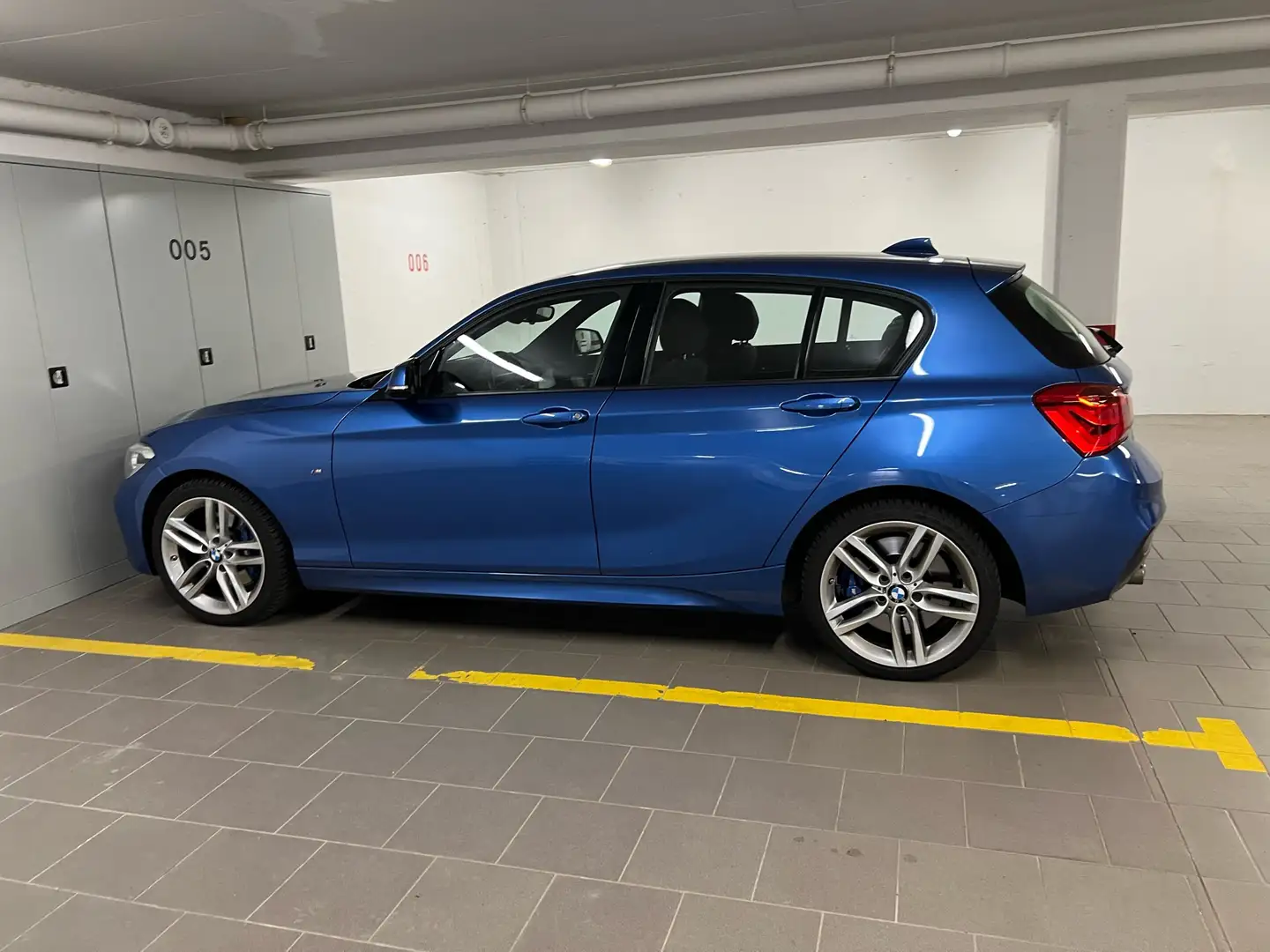 BMW 120 120d 5p xdrive Msport auto Bleu - 1