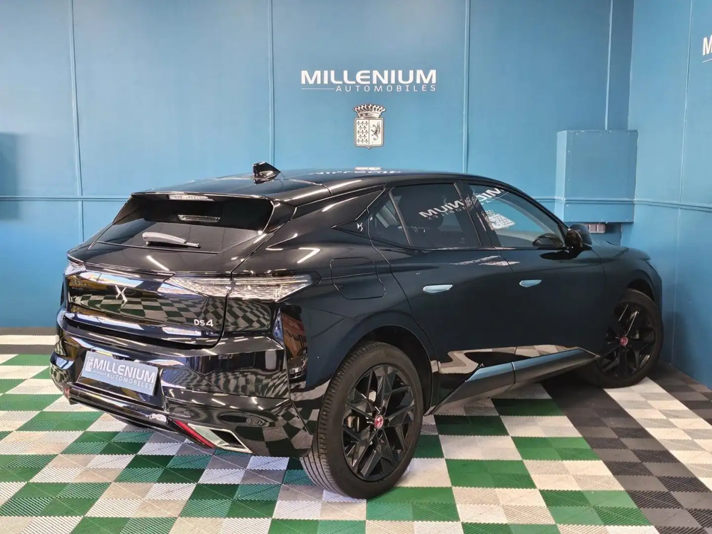 DS Automobiles DS 4 BLUEHDI 130CH PERFORMANCE LINE %2B AUTOMATIQUE Noir - 2