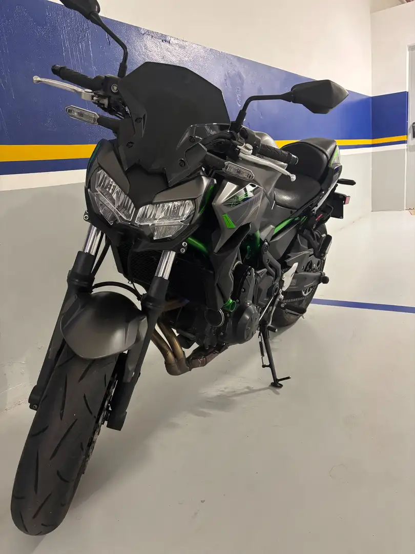 Kawasaki Z 650 Verde - 2