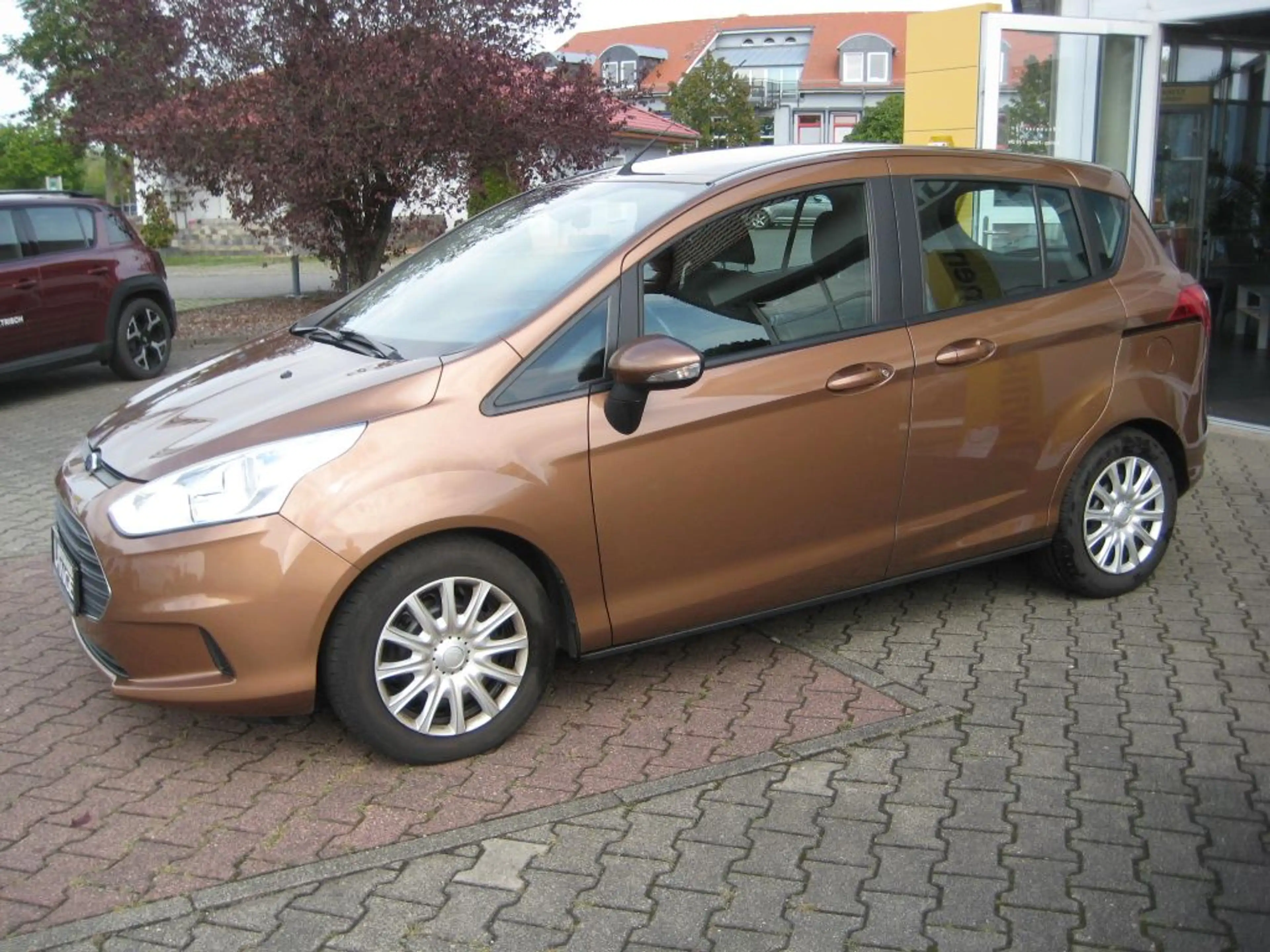Ford B-Max 1.0 EcoBoost Trend — photo 2