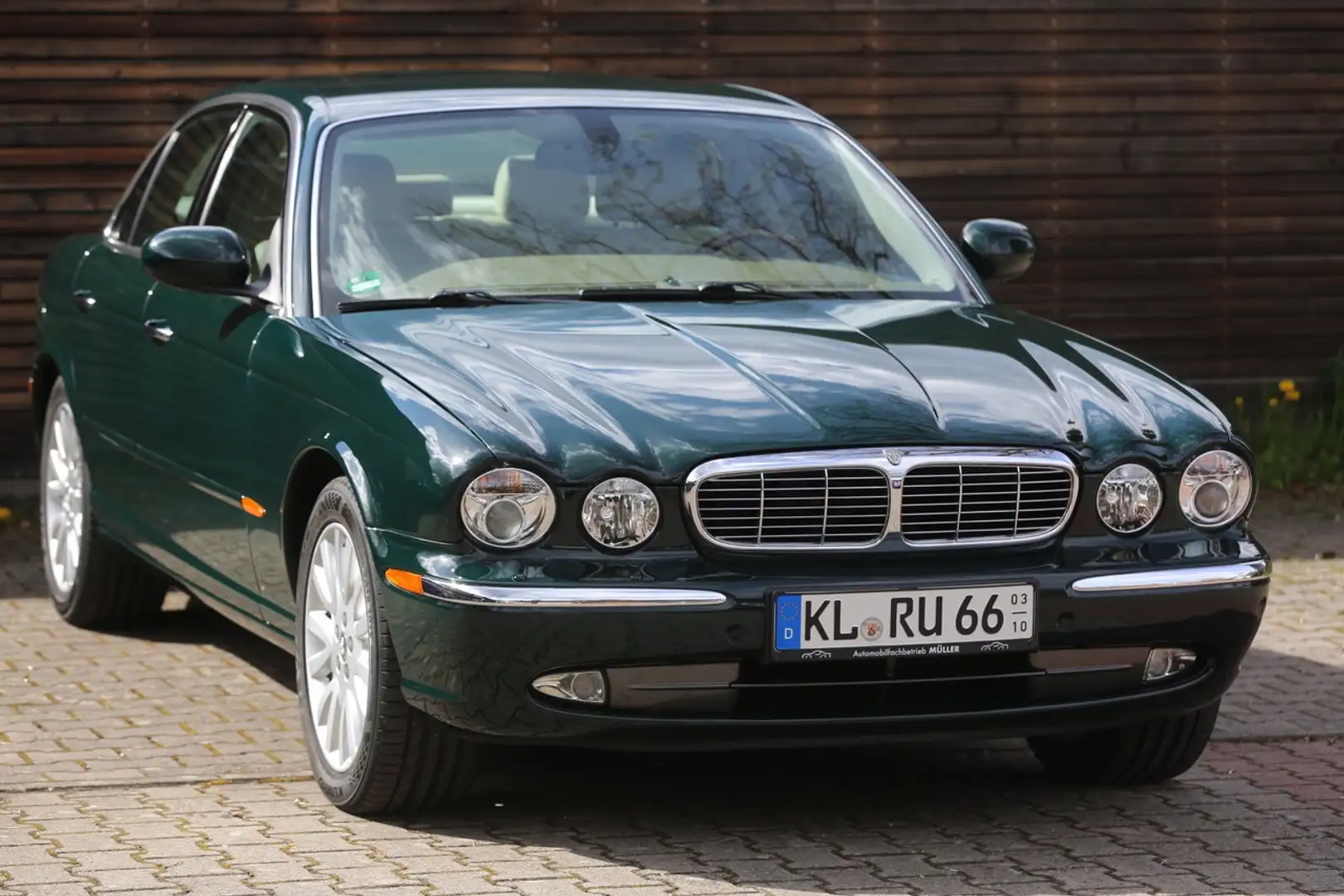 Jaguar XJ8 XJ8 3.5 Зелений - 2