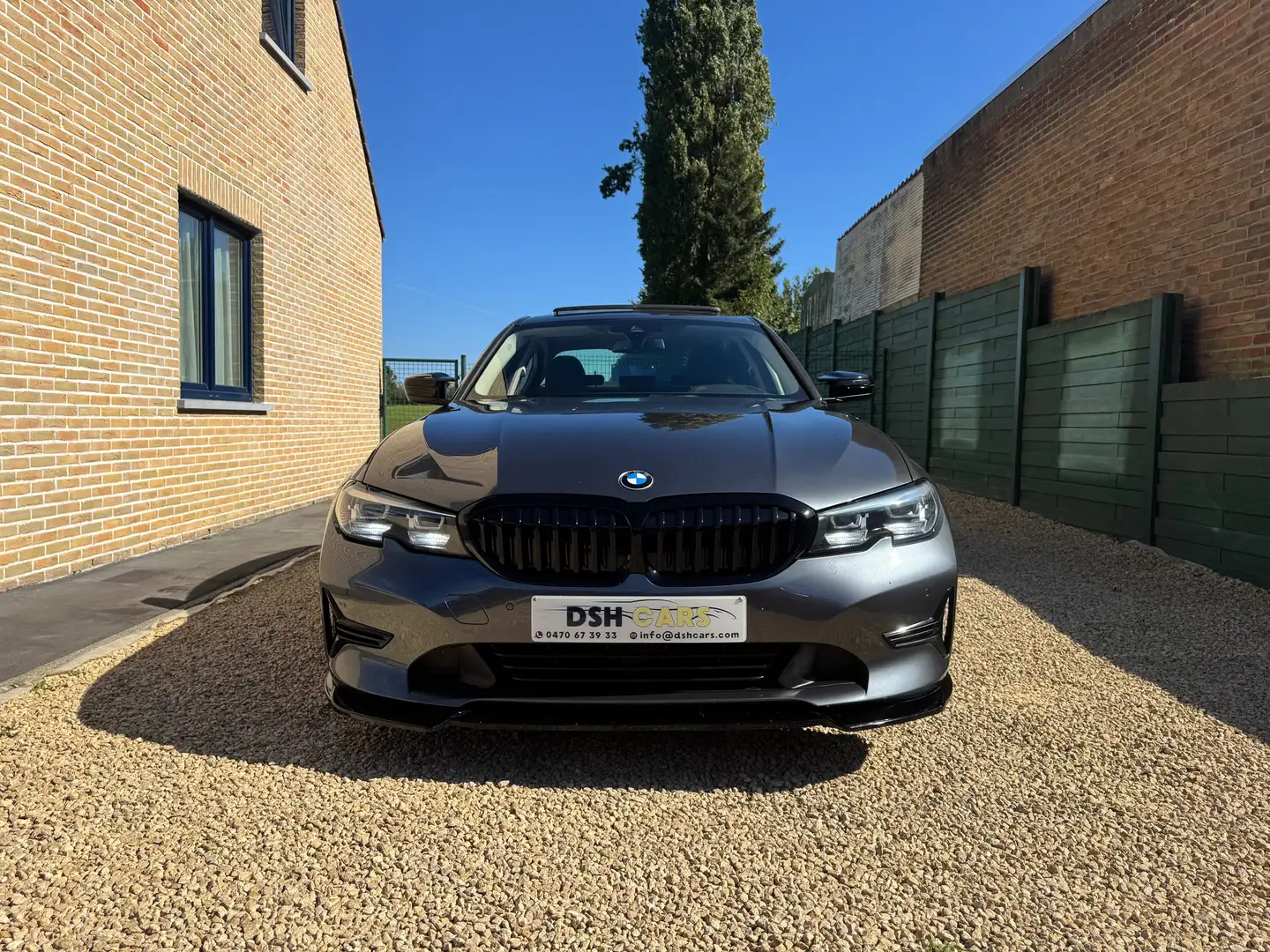 BMW 318 dA 136 cv - Boite Auto. TOIT OUVRANT / CARPLAY Gris - 2