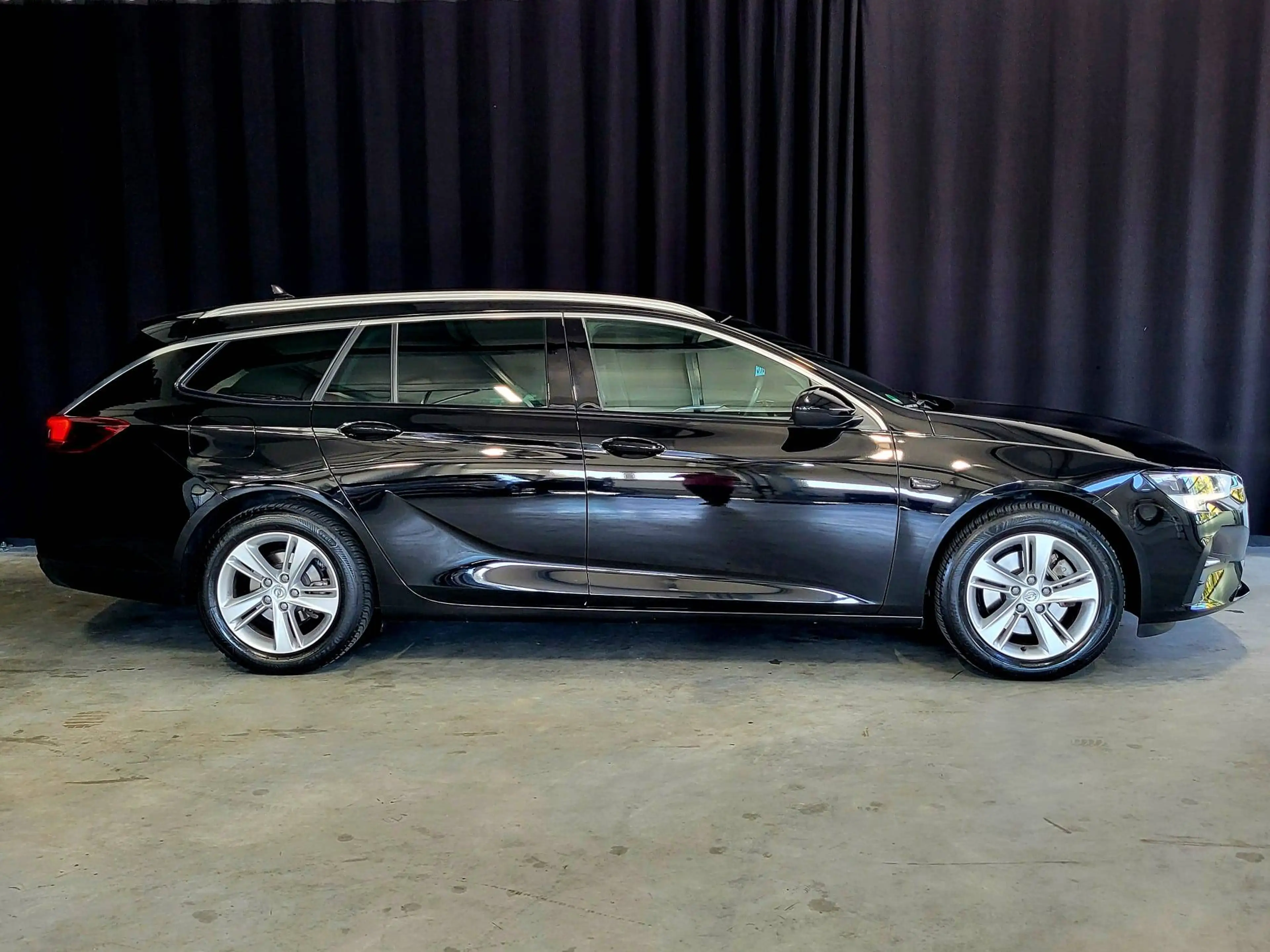 Opel Insignia ST Elegance *R-KAMERA*NAVI PRO*LHZ*SHZ*MATRIX* — photo 8