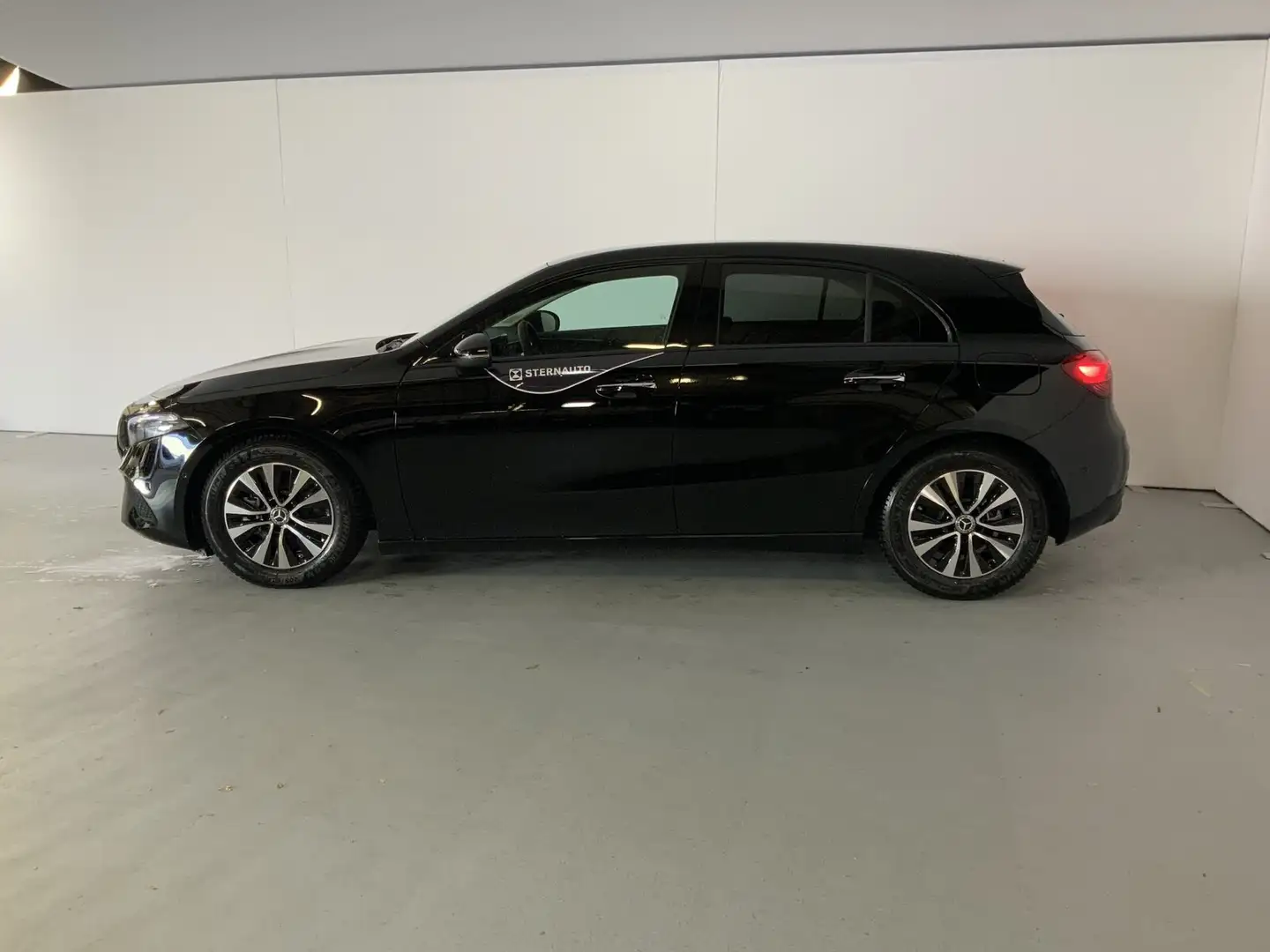 Mercedes-Benz A 180 A 180 Prog Night Sound Lenkradheiz AppleCarPlay Schwarz - 2