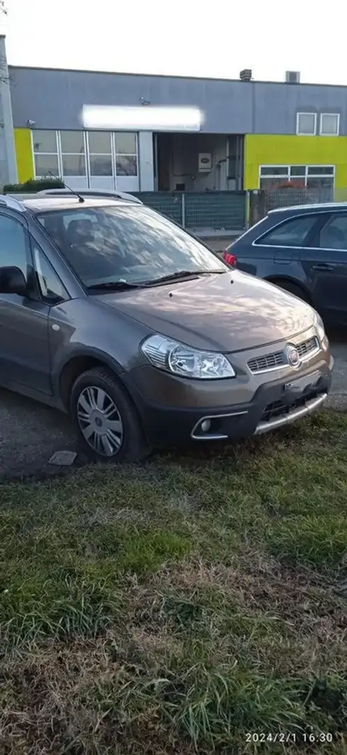 Fiat Sedici Sedici 2.0 mjt Dynamic 4x4 135cv Bronce - 2