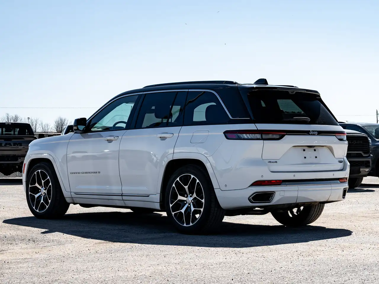 Jeep Grand Cherokee снимка Jeep Grand Cherokee
