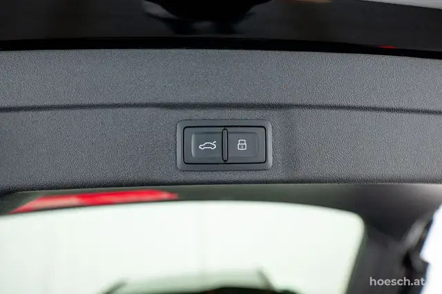 Audi A6 view 9