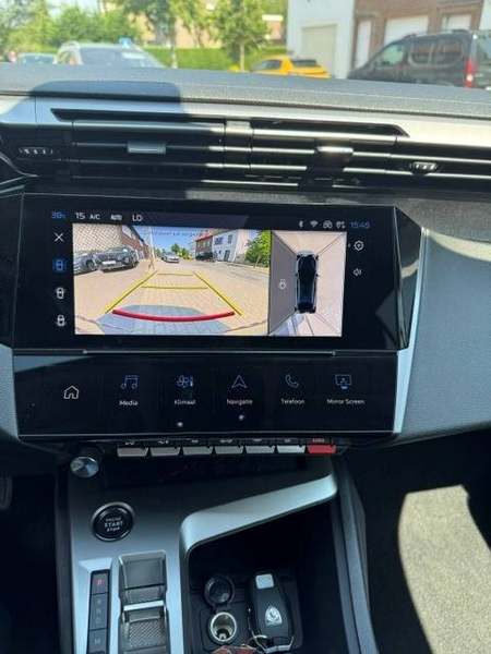 Peugeot 408 408 1.2 Turbo MHEV Allure S — photo 9