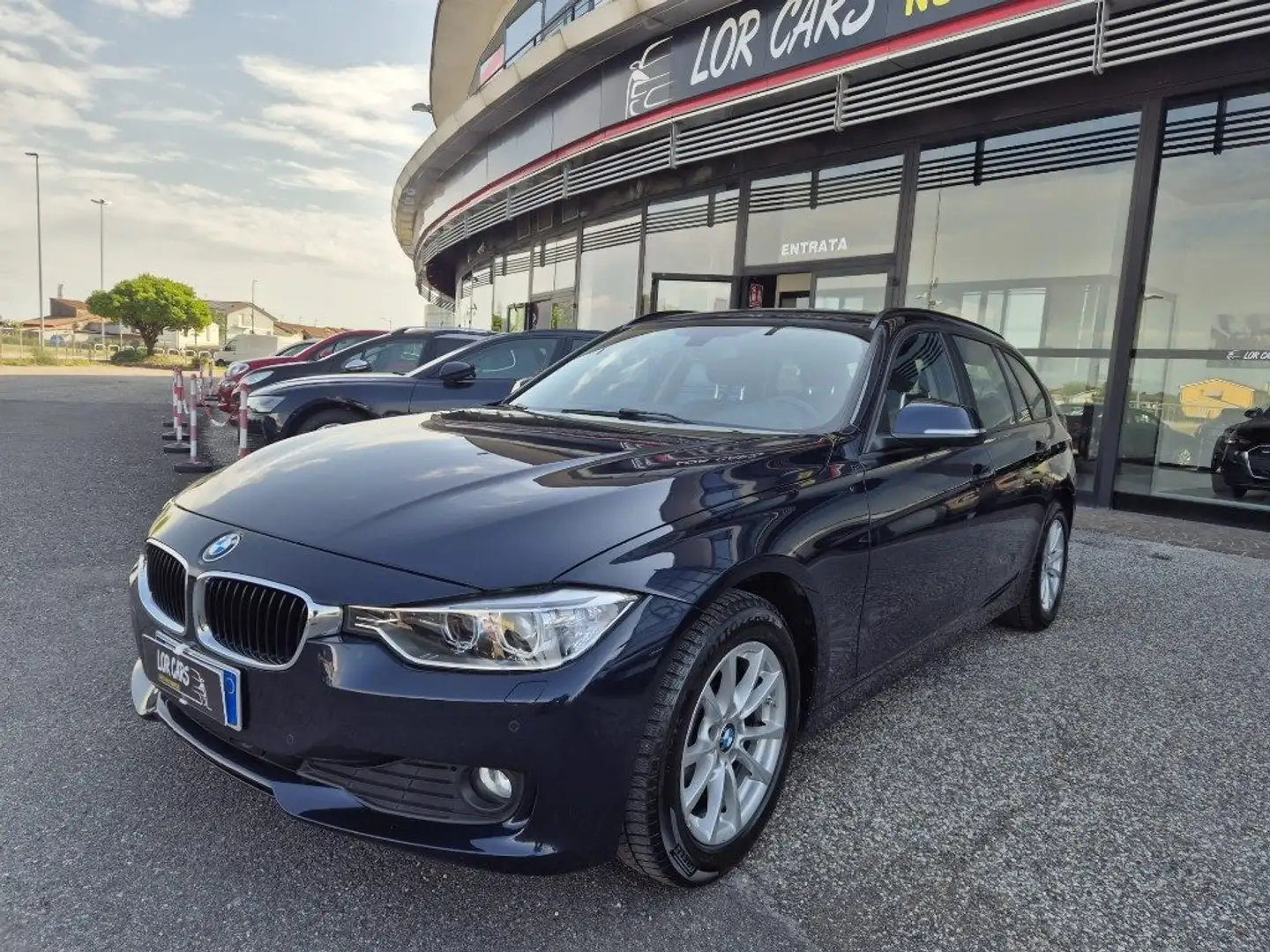 BMW 318 d Touring Blau - 1