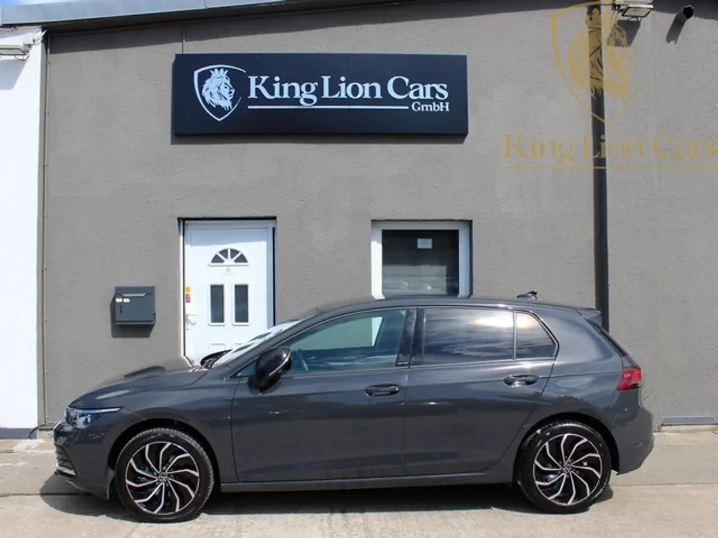 Volkswagen Golf VIII 2.0 TDI Active ACC+PARKLENK+LED+DIGITAL Grau - 2