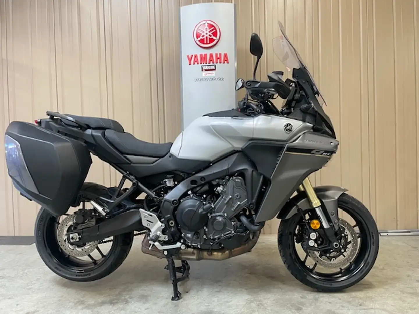 Yamaha Tracer 9 GT Gris - 2