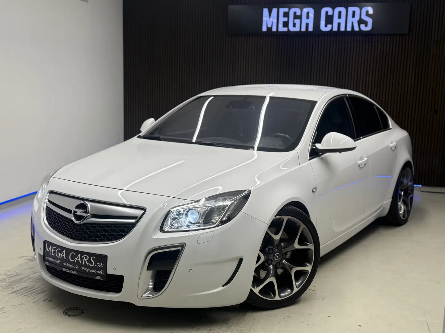 Opel Insignia OPC 4x4 2,8 V6 Turbo Weiß - 1