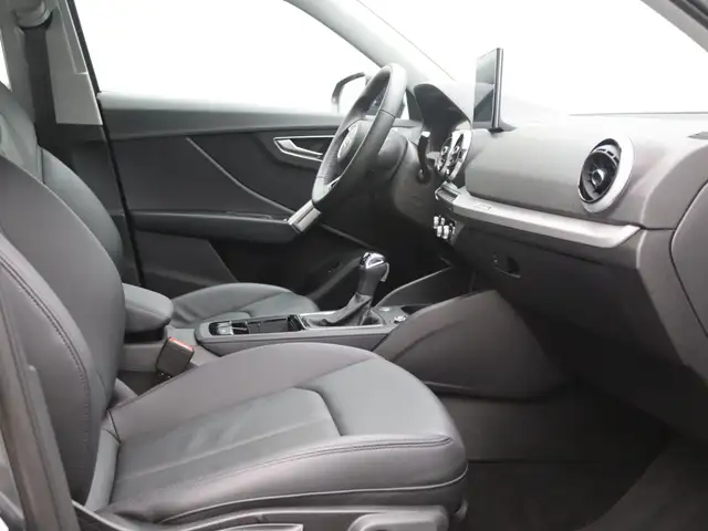 Audi Q2 view 12