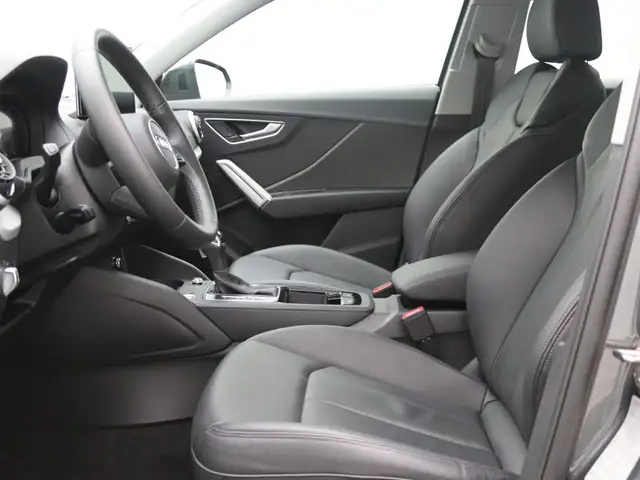 Audi Q2 view 13
