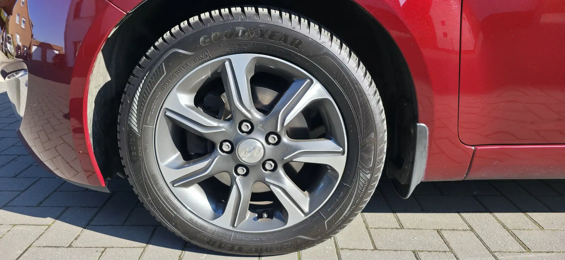 Hyundai iX20 ix20 1.6 CRDi 94kW (128PS) Rot - 2