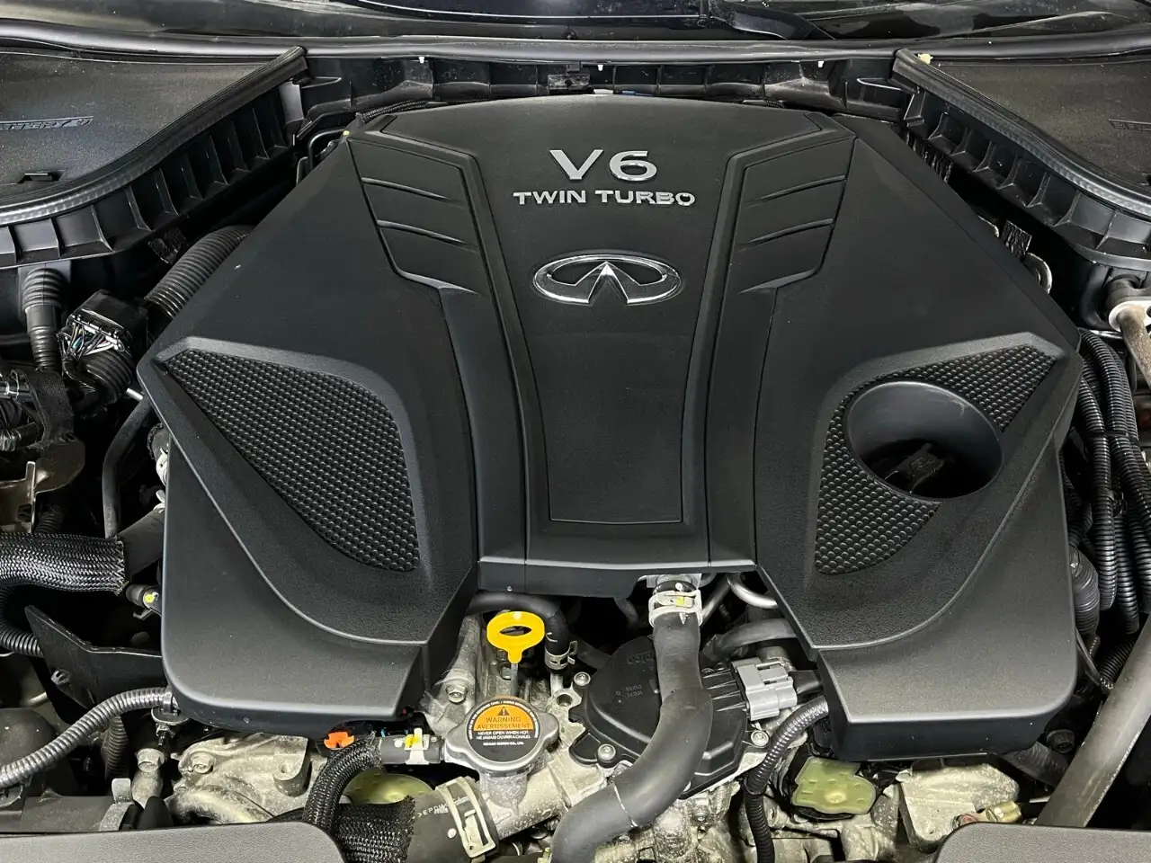 Infiniti Q50 снимка Infiniti Q50