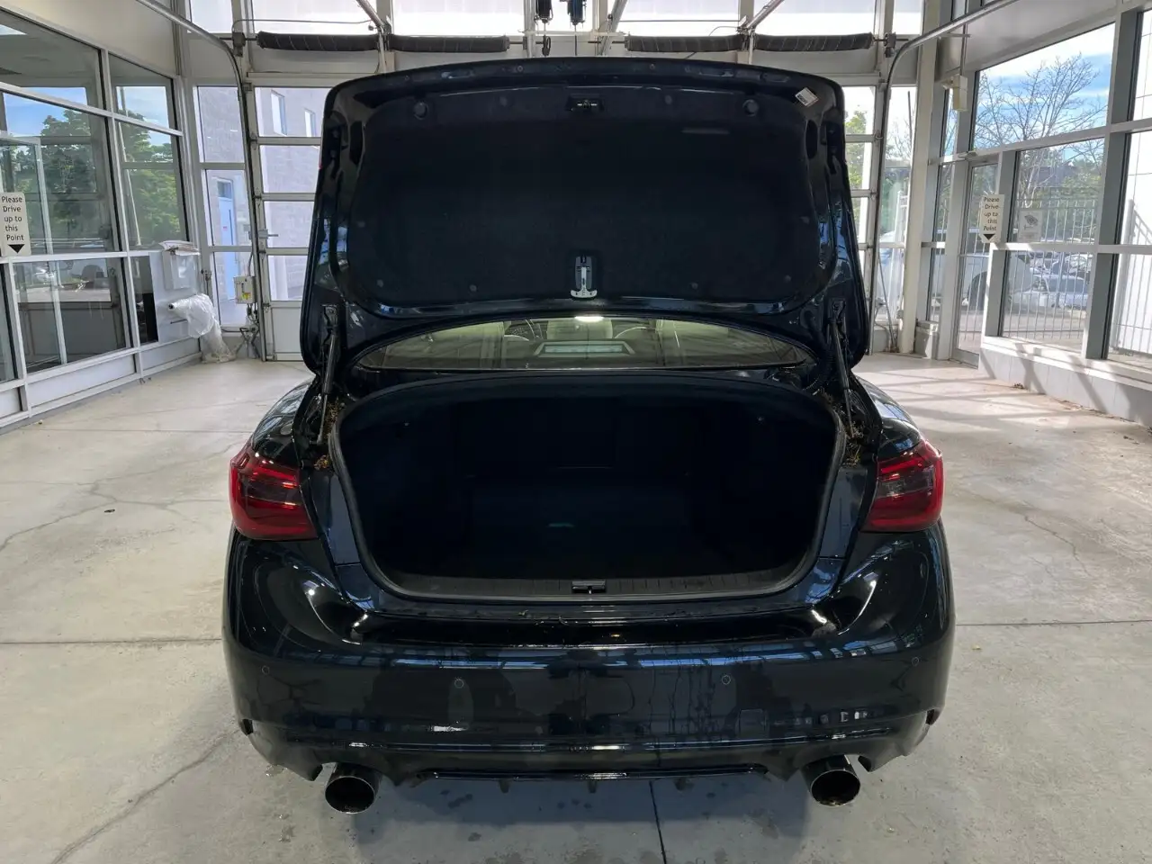 Infiniti Q50 снимка Infiniti Q50