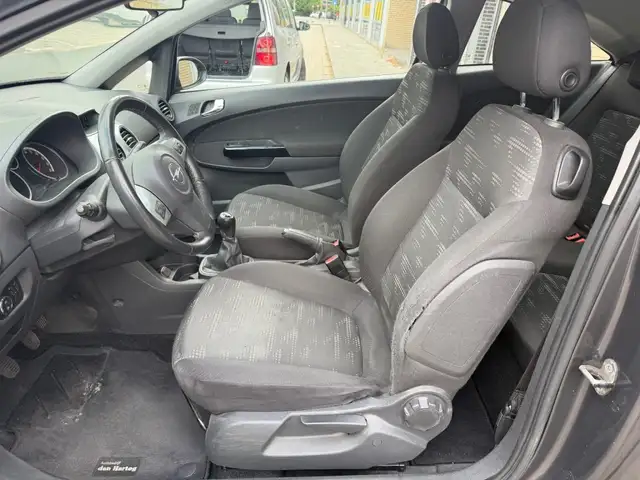 Opel Corsa view 10