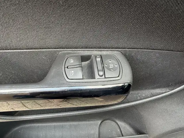 Opel Corsa view 13