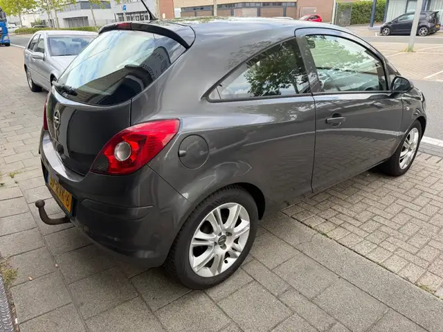 Opel Corsa view 6