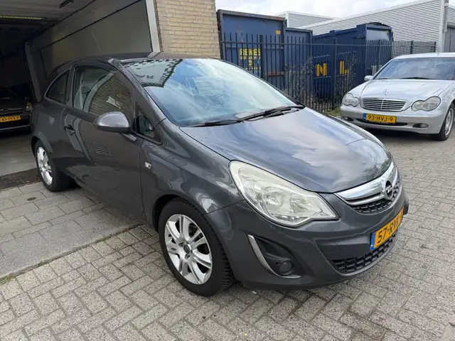 Opel Corsa view 5