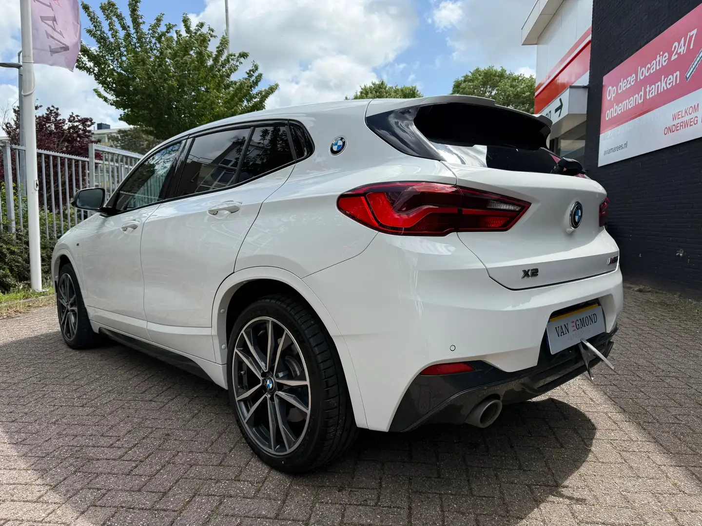 BMW X2 M35i High Executive Edition Wit - 2