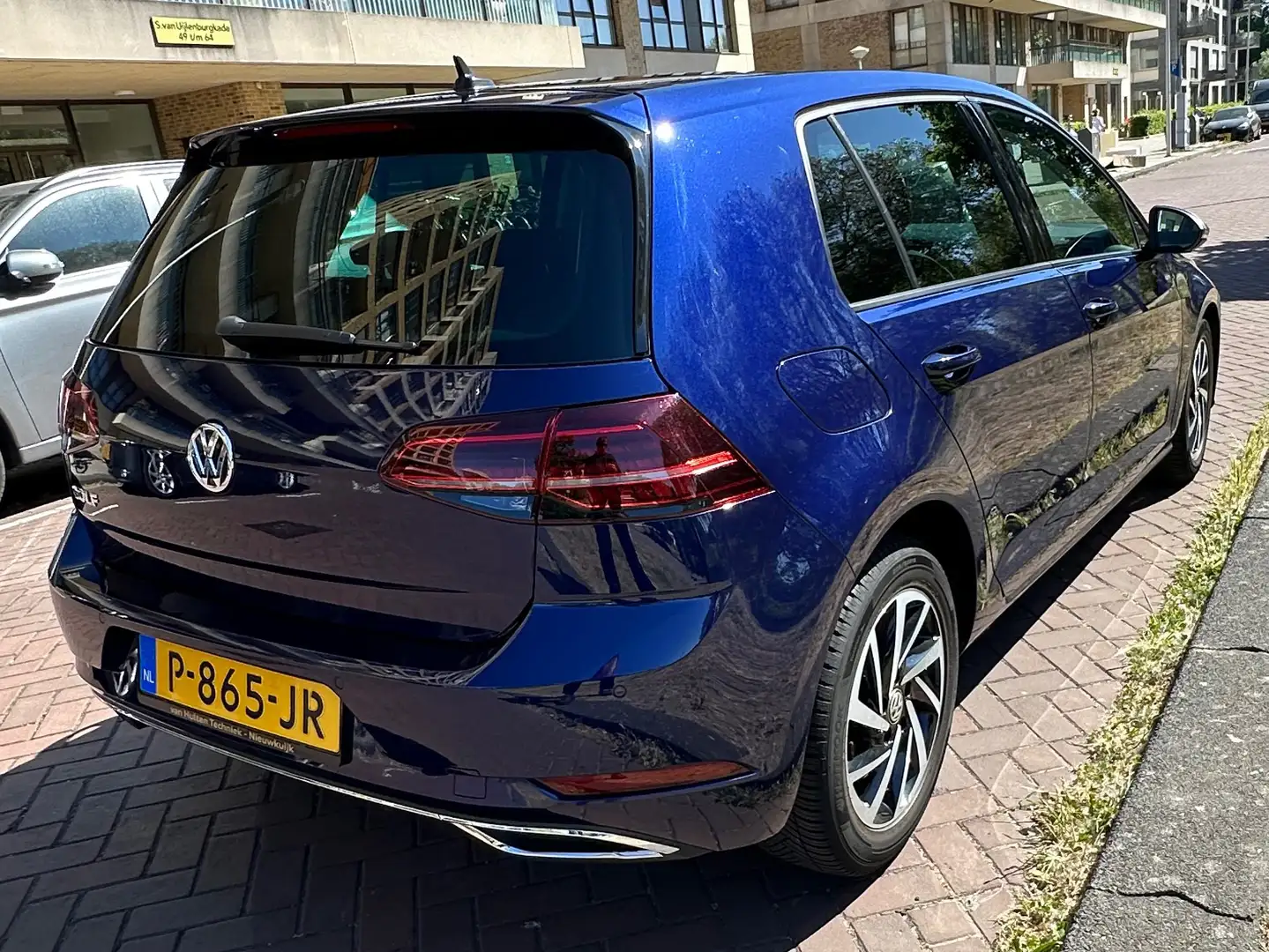 Volkswagen Golf Golf 1.6 TDI Highline Blauw - 1
