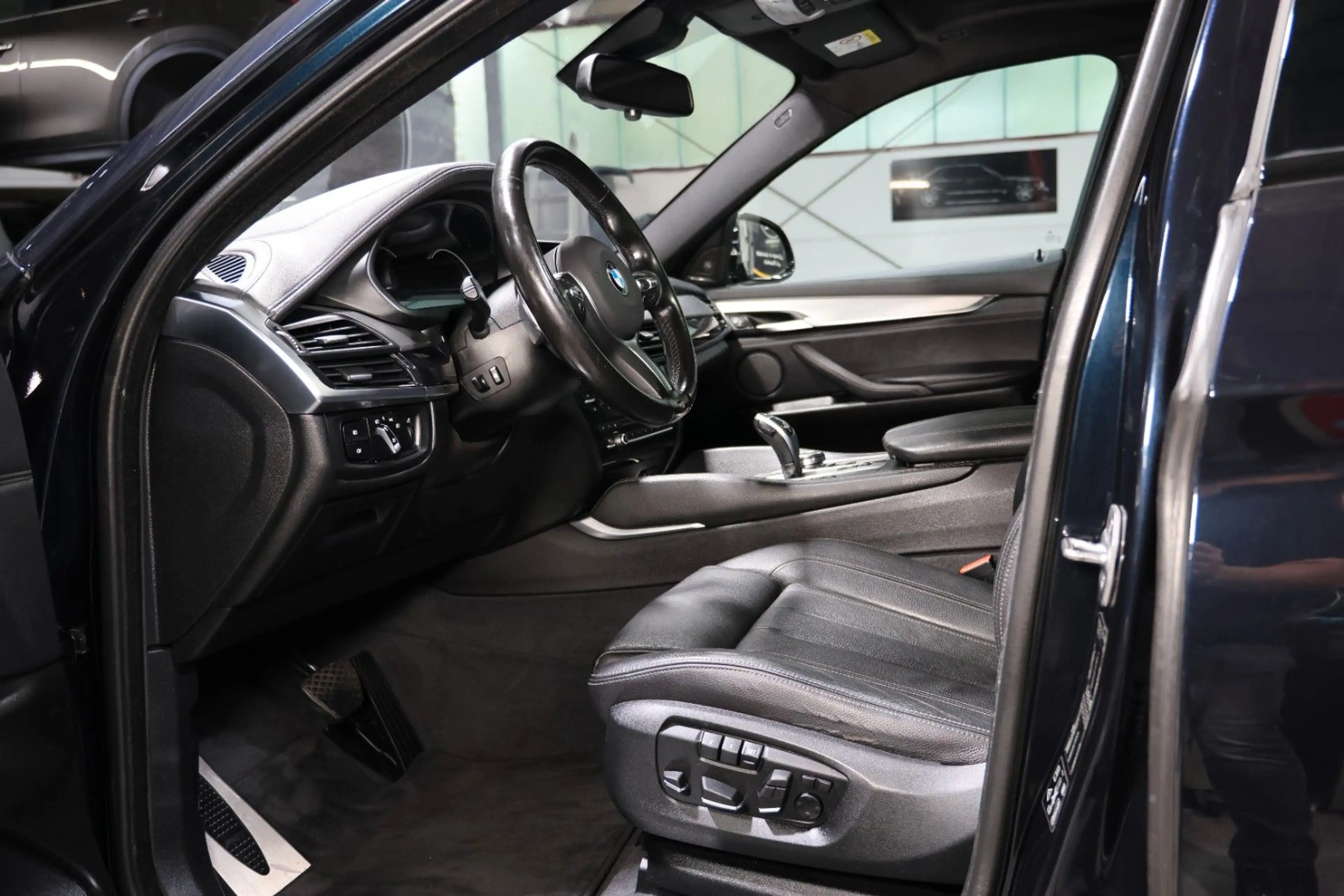 BMW X6 50 i *xDRIVE*M SPORTPAKET*SCHIEBEDACH*H&K* — photo 12