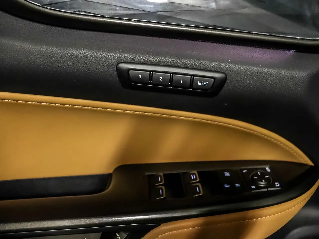 Lexus NX снимка Lexus NX